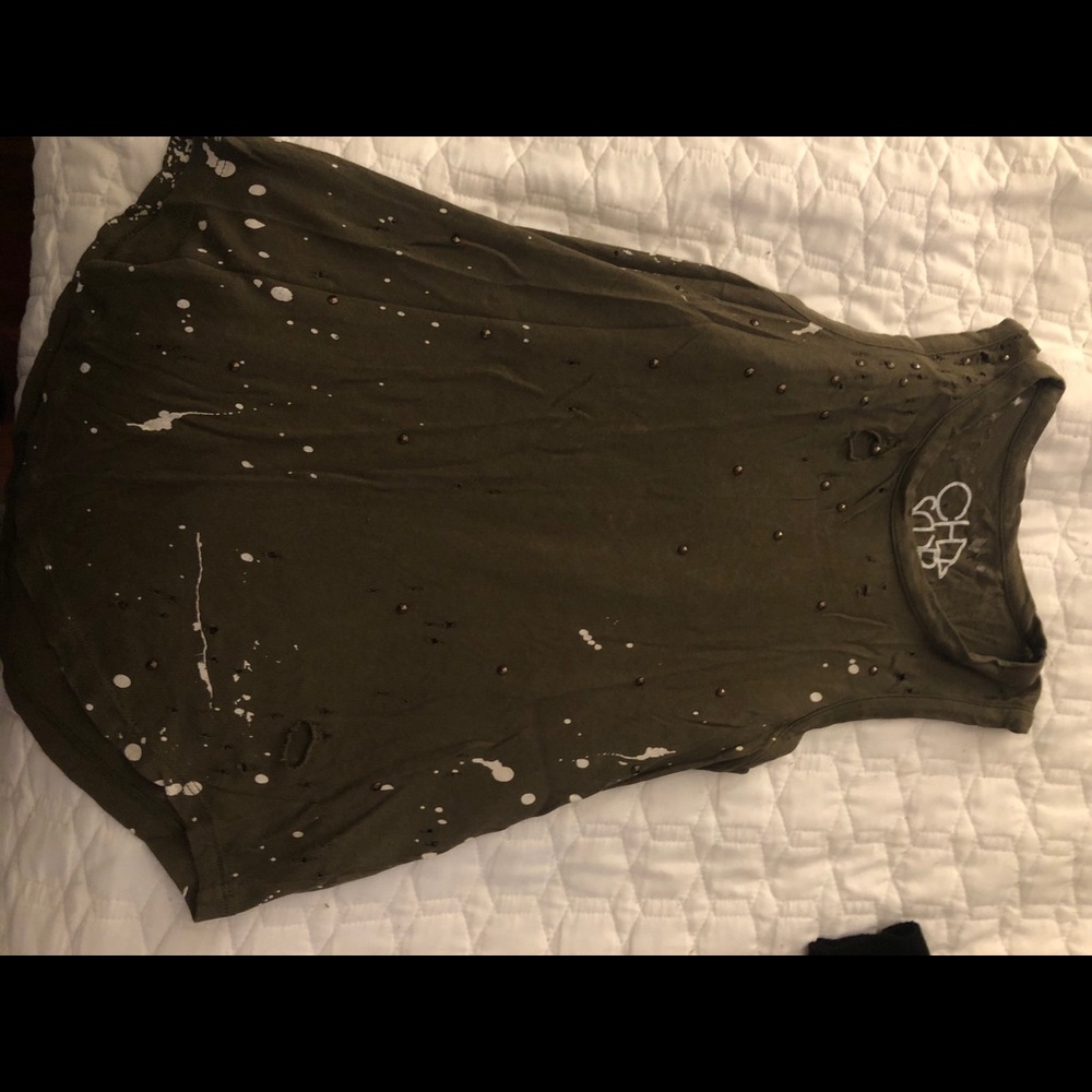 Splatter plaint distressed tank